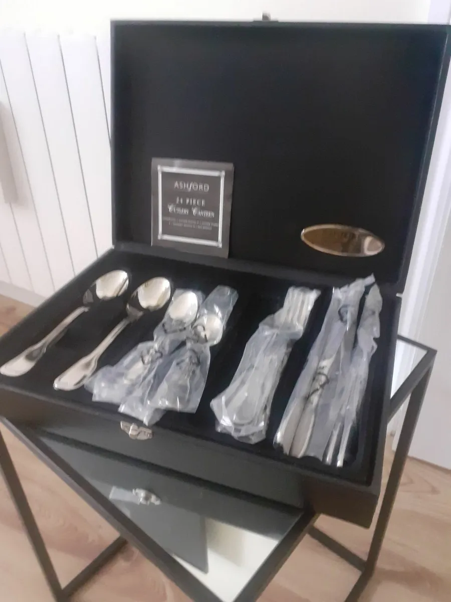 24 piece Cutlery Canteen Ashford. - Image 2