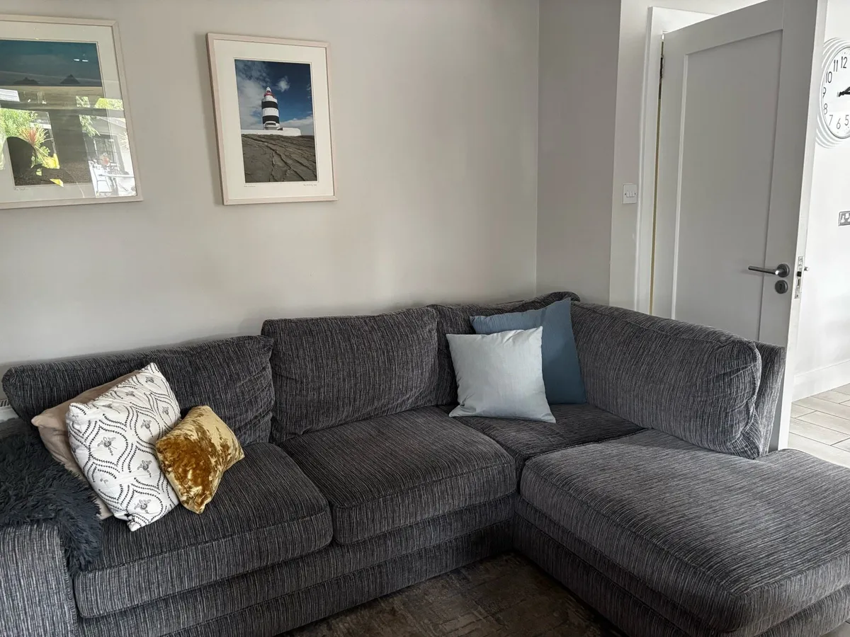 Corner sofa - Image 1