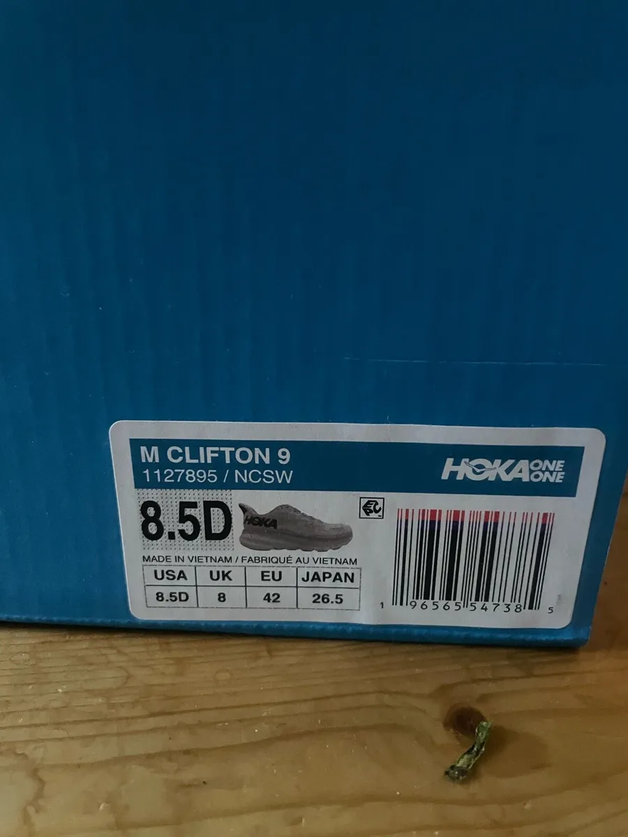 Running shoes - Image 2