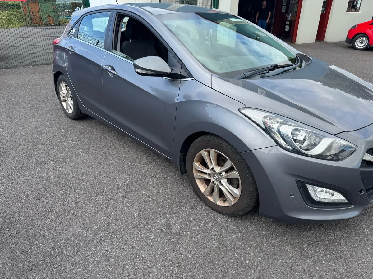 2012 Hyundai i30 - Image 2