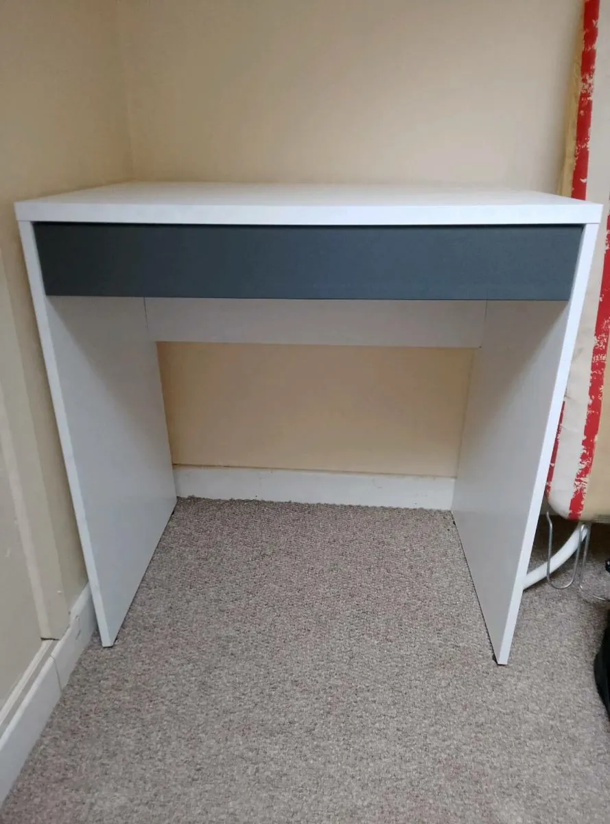 Desk - Image 1