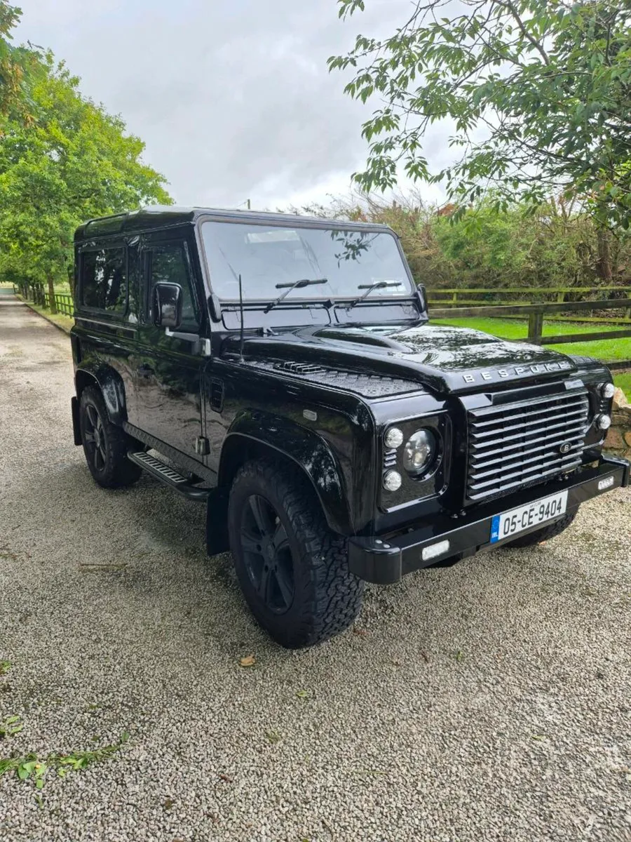 Land Rover Defender 90 - Image 2