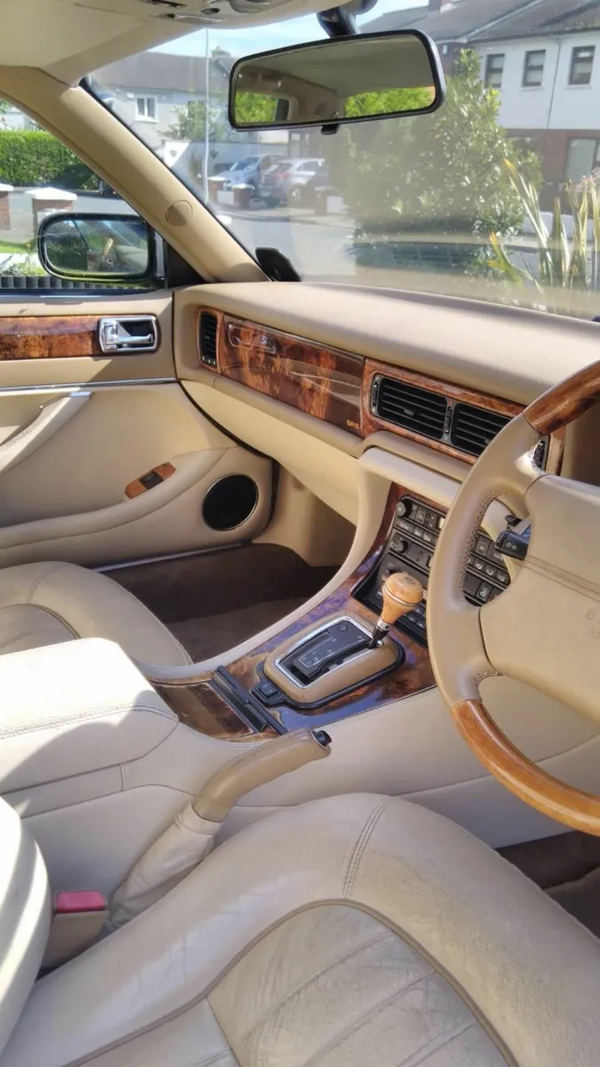 Jaguar XJ12 1994 - Image 4