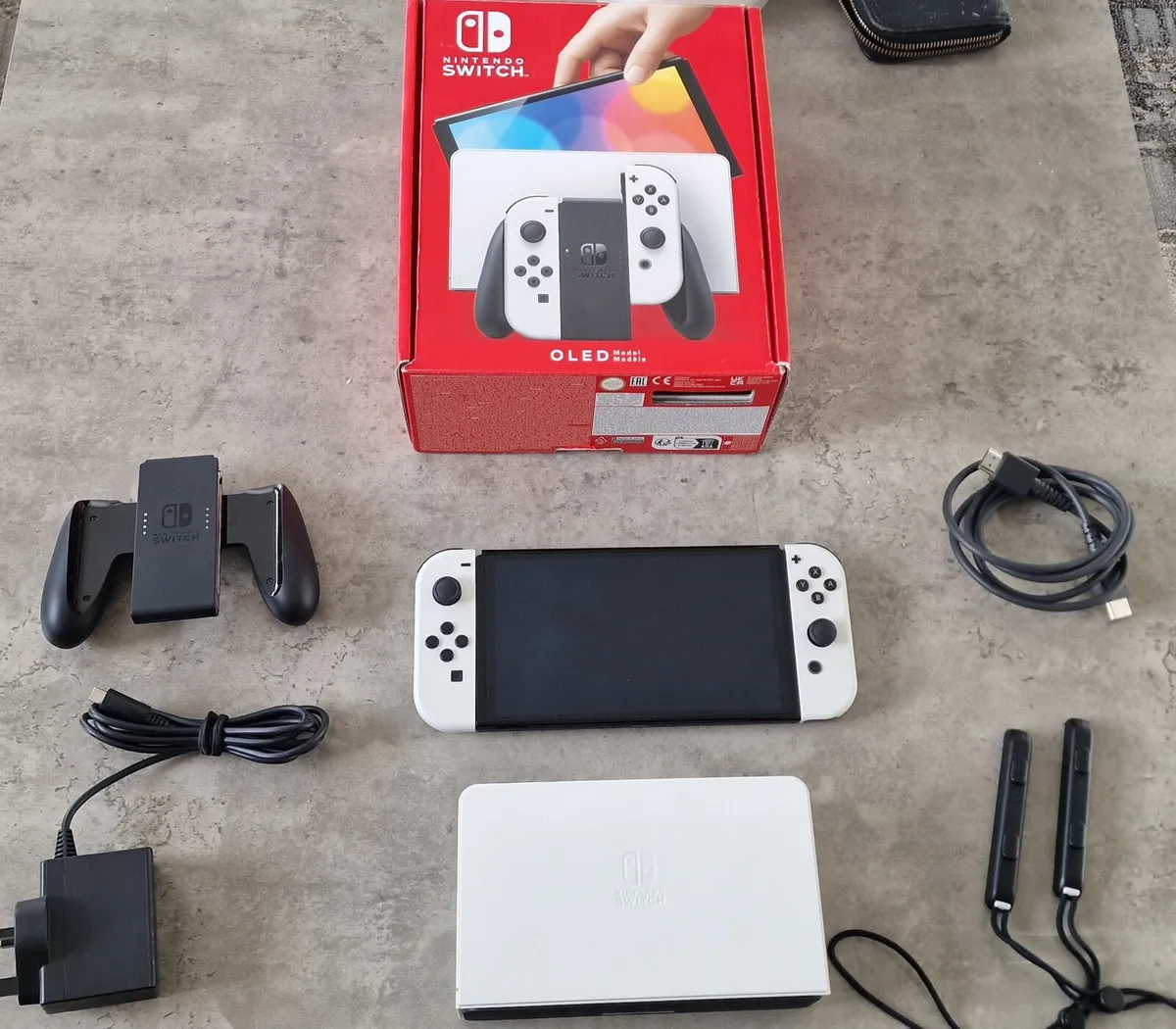 Nintendo switch oled boxed - Image 1