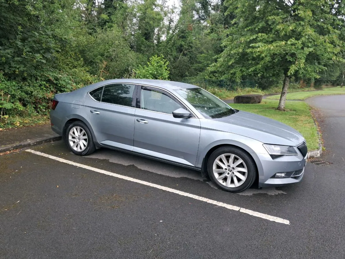 Skoda Superb 2.0 TDI Ambition for sale - Image 1