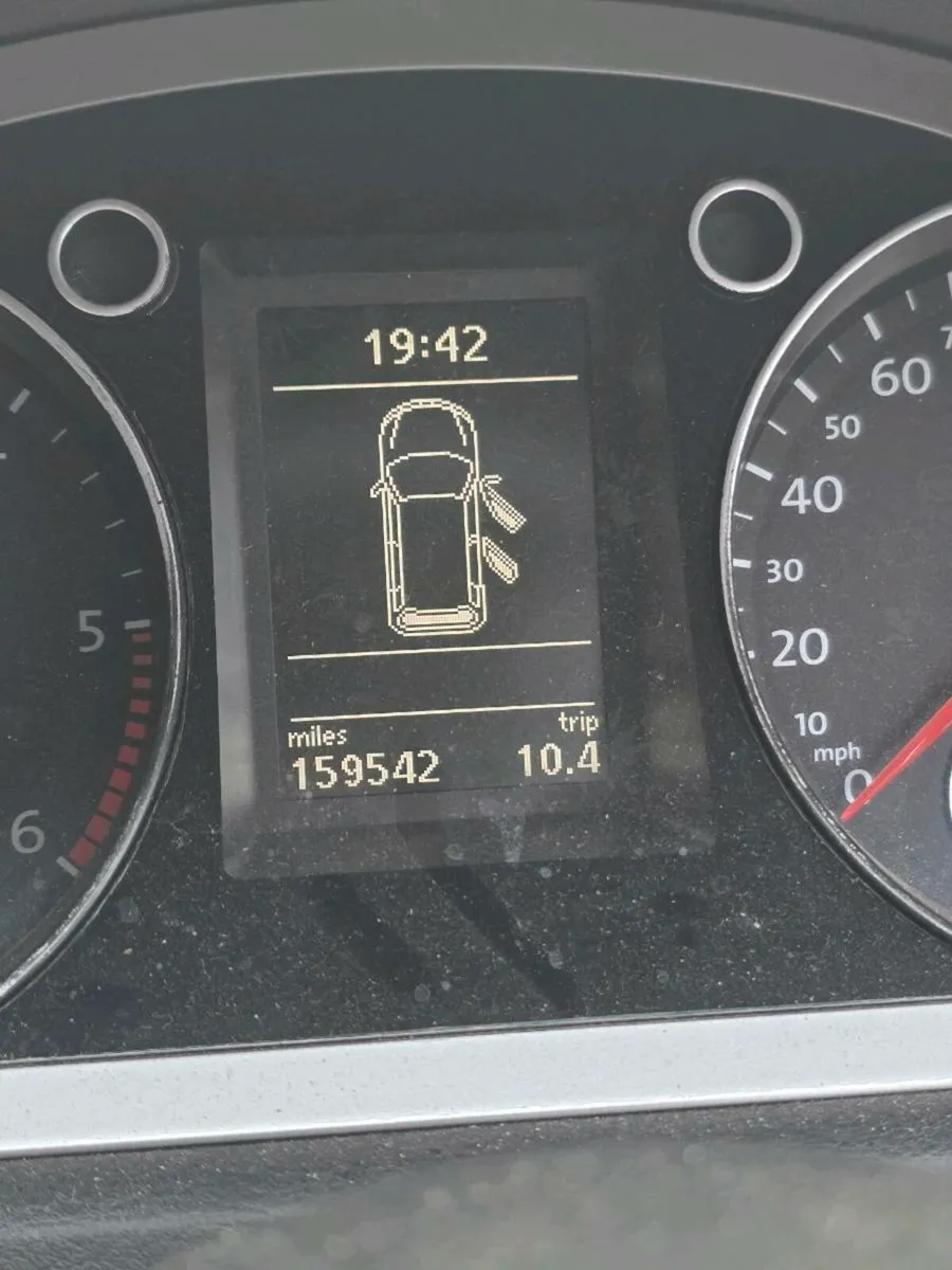 VW Passat Estate 2.0 TDI Highline - Image 2