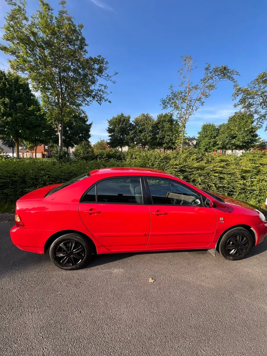 Toyota corolla 2004 - Image 4
