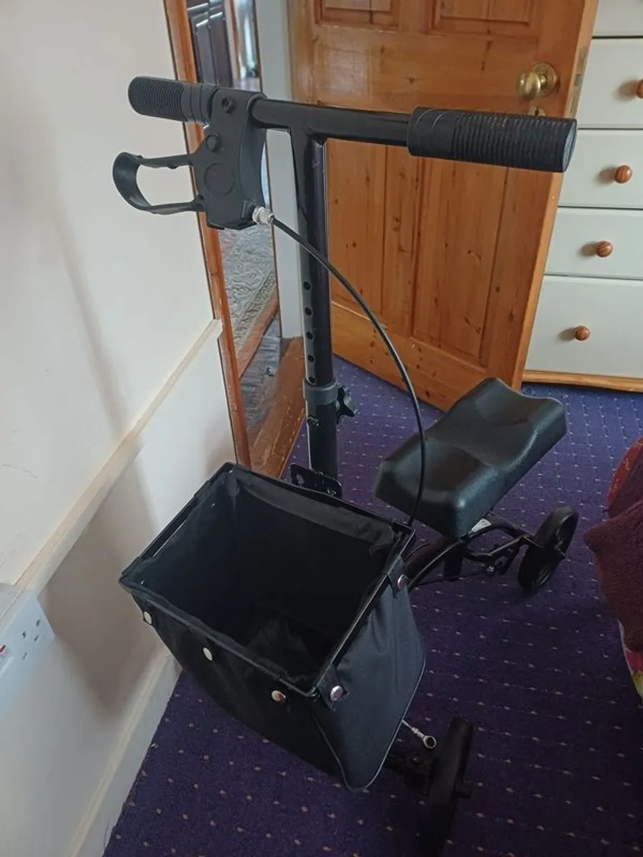 knee scooter - Image 2