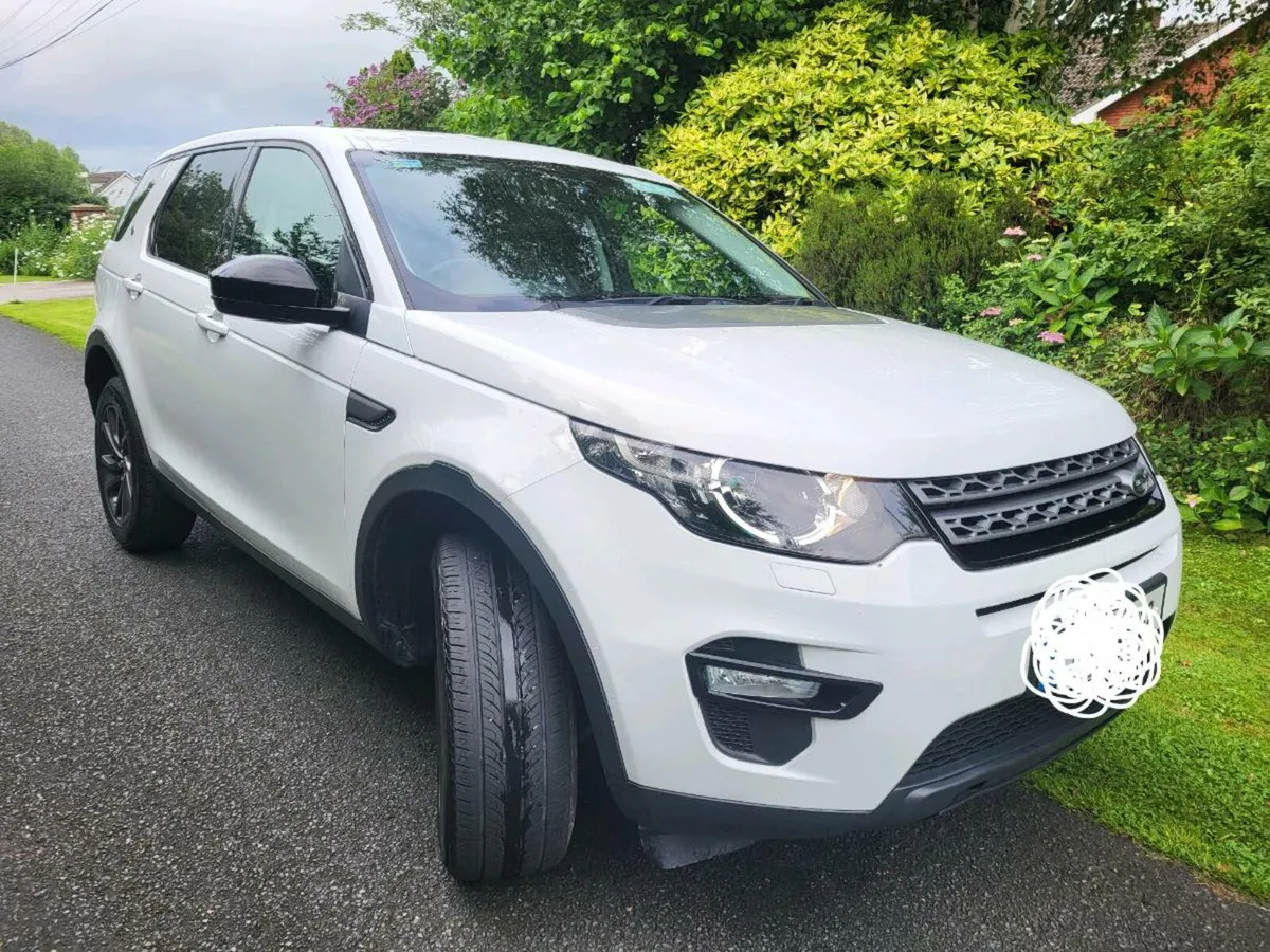 Landrover Discovery Sport Auto 2.0L - Image 2