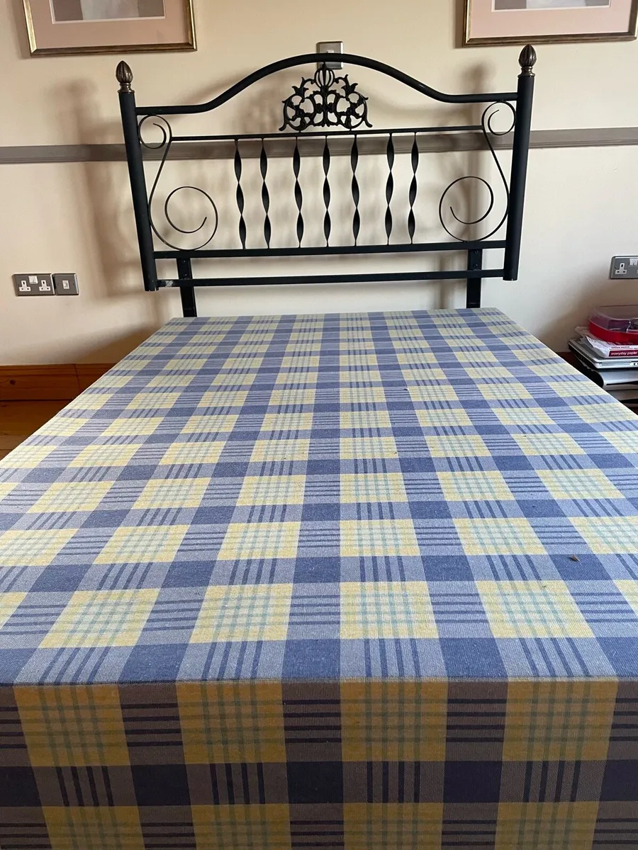 Bed base and headboard - Image 2