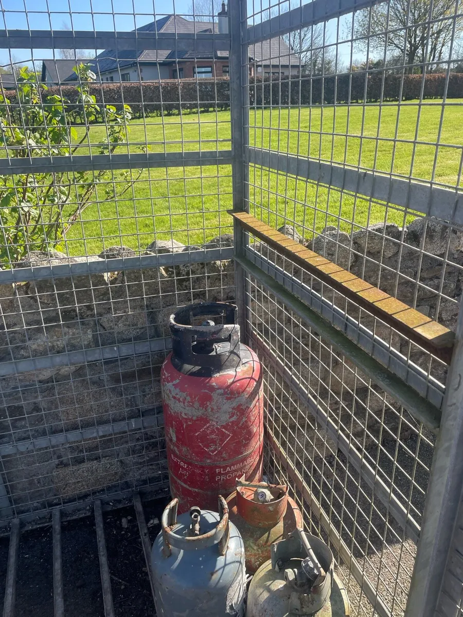 Steel cage - Image 4