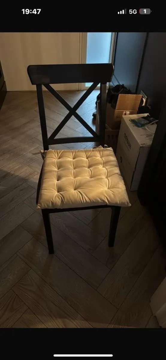 wooden chairs - Image 1