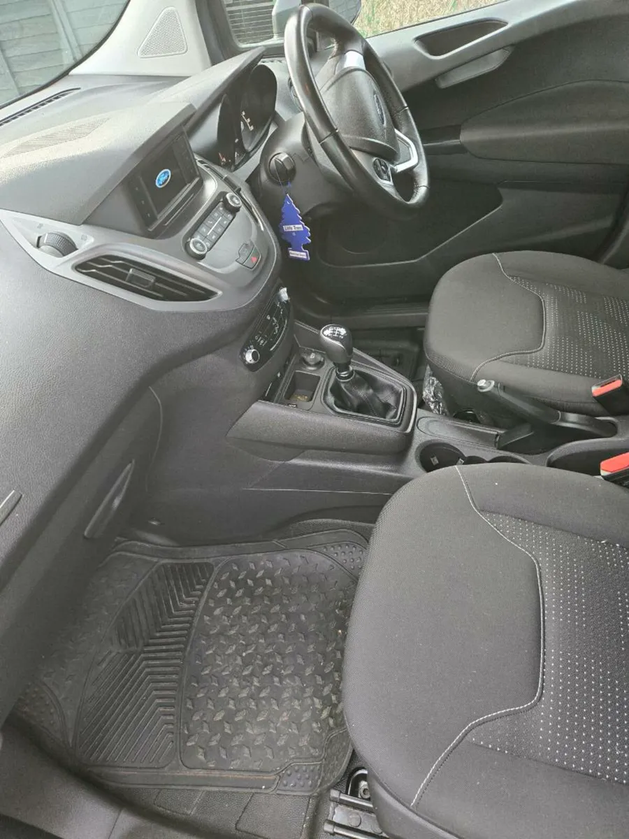 Ford courier - Image 3
