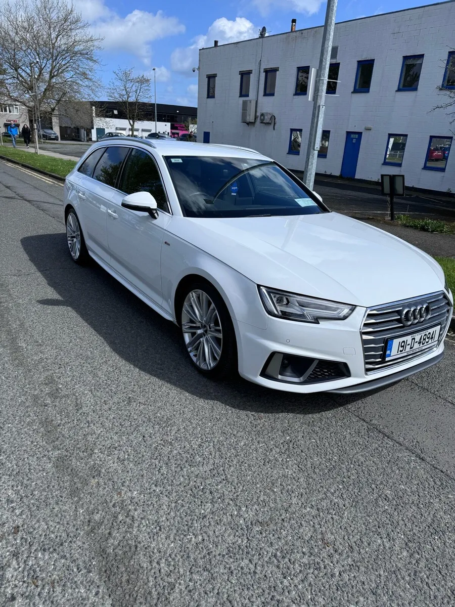 Audi a4 40TDI Avant S-line - Image 3