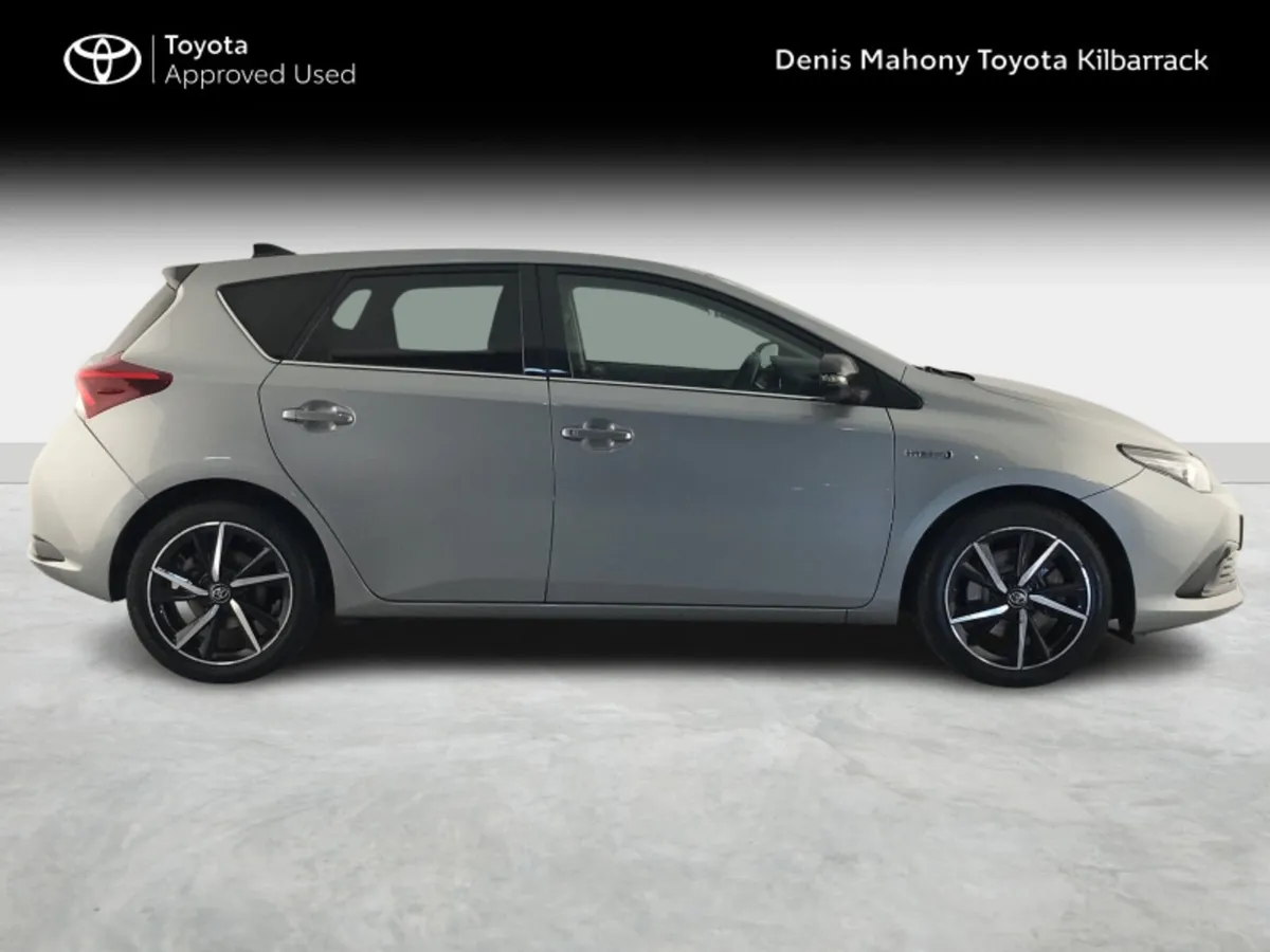 Toyota Auris AURIS HYBRID LUNA SPORT - Image 3