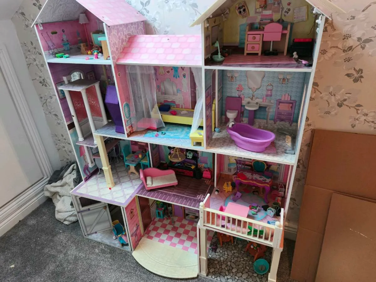 Doll's house - Image 4