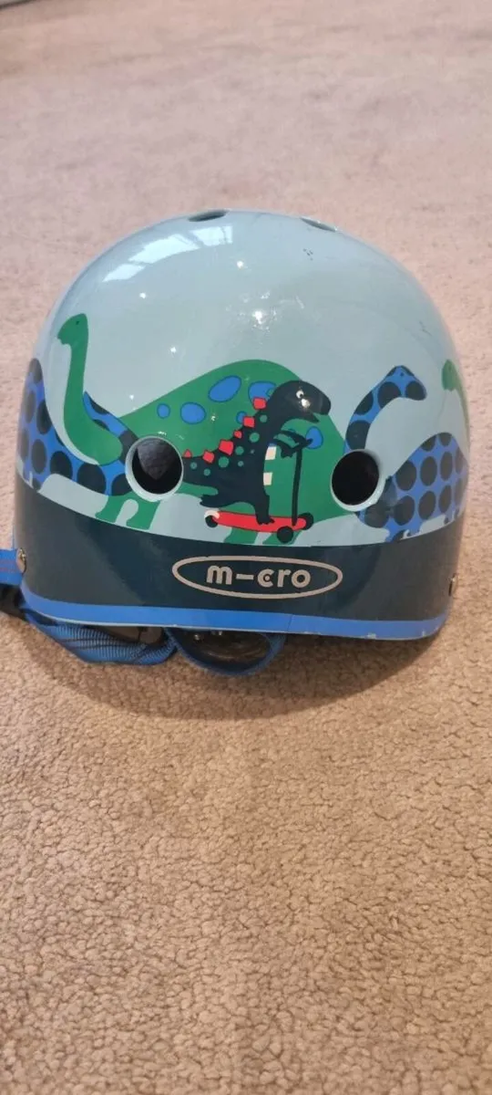 Kids Helmet - Image 1