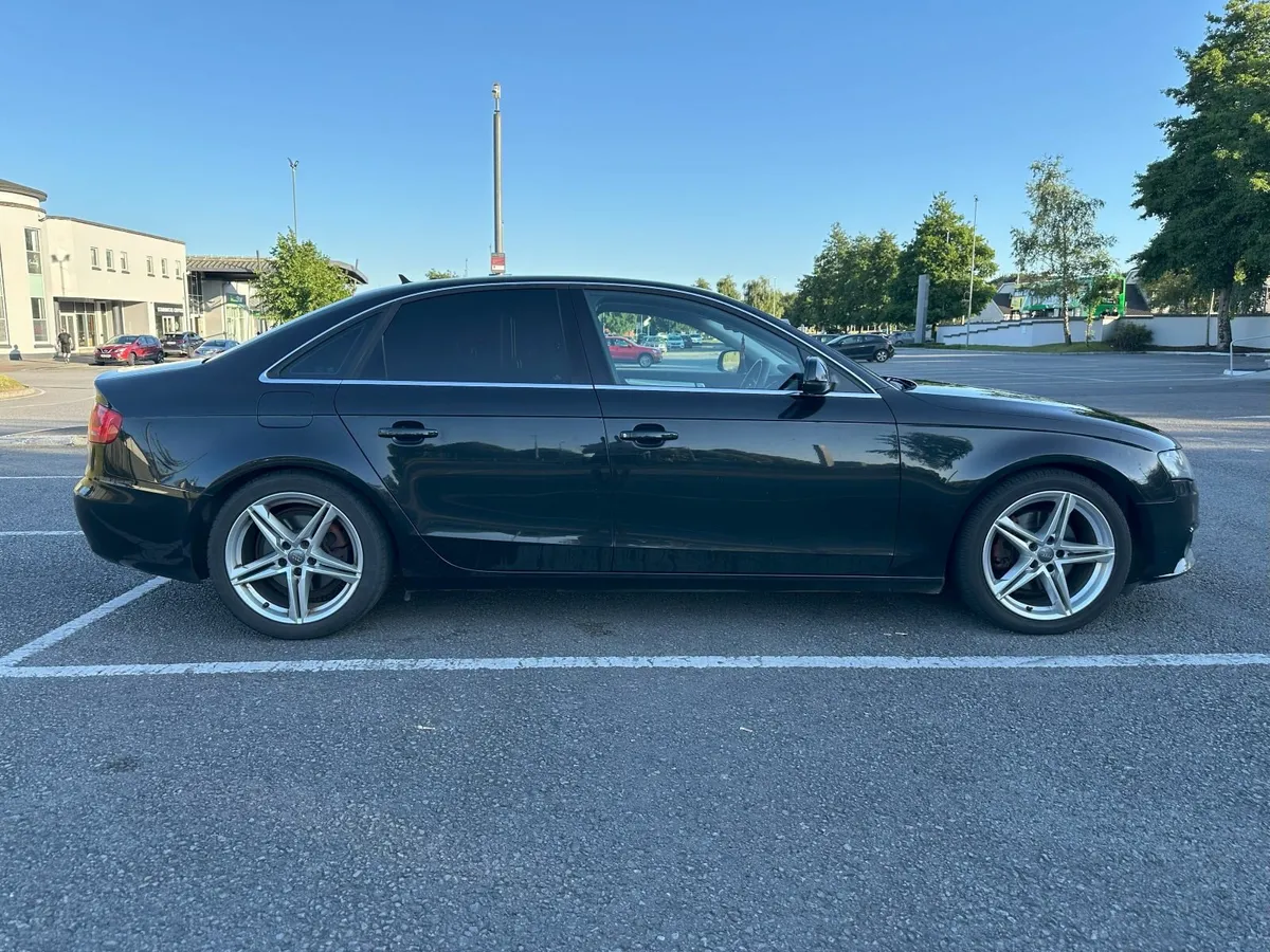 Audi A4 2011 - Image 4