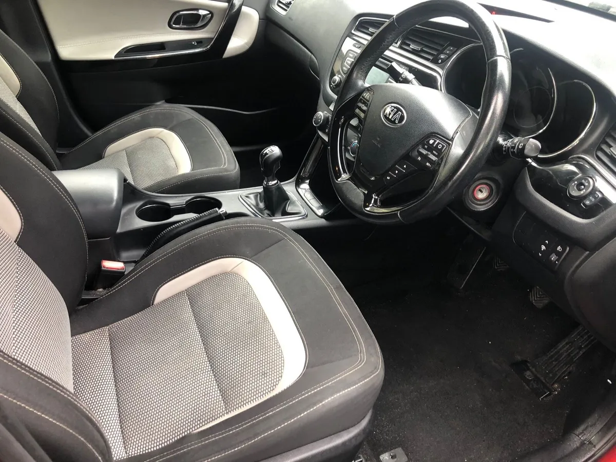 Kia ceed estate/ hatchback - Image 2