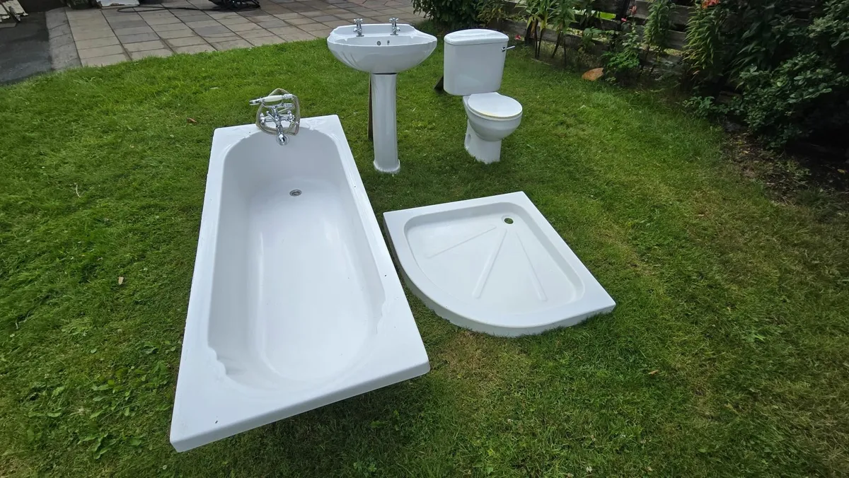 Bathroom Suite - White - Image 2