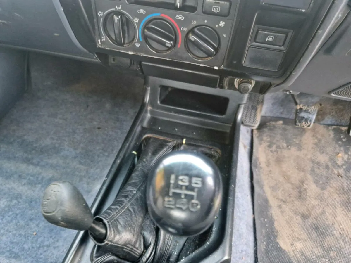 Toyota landcruiser - Image 2