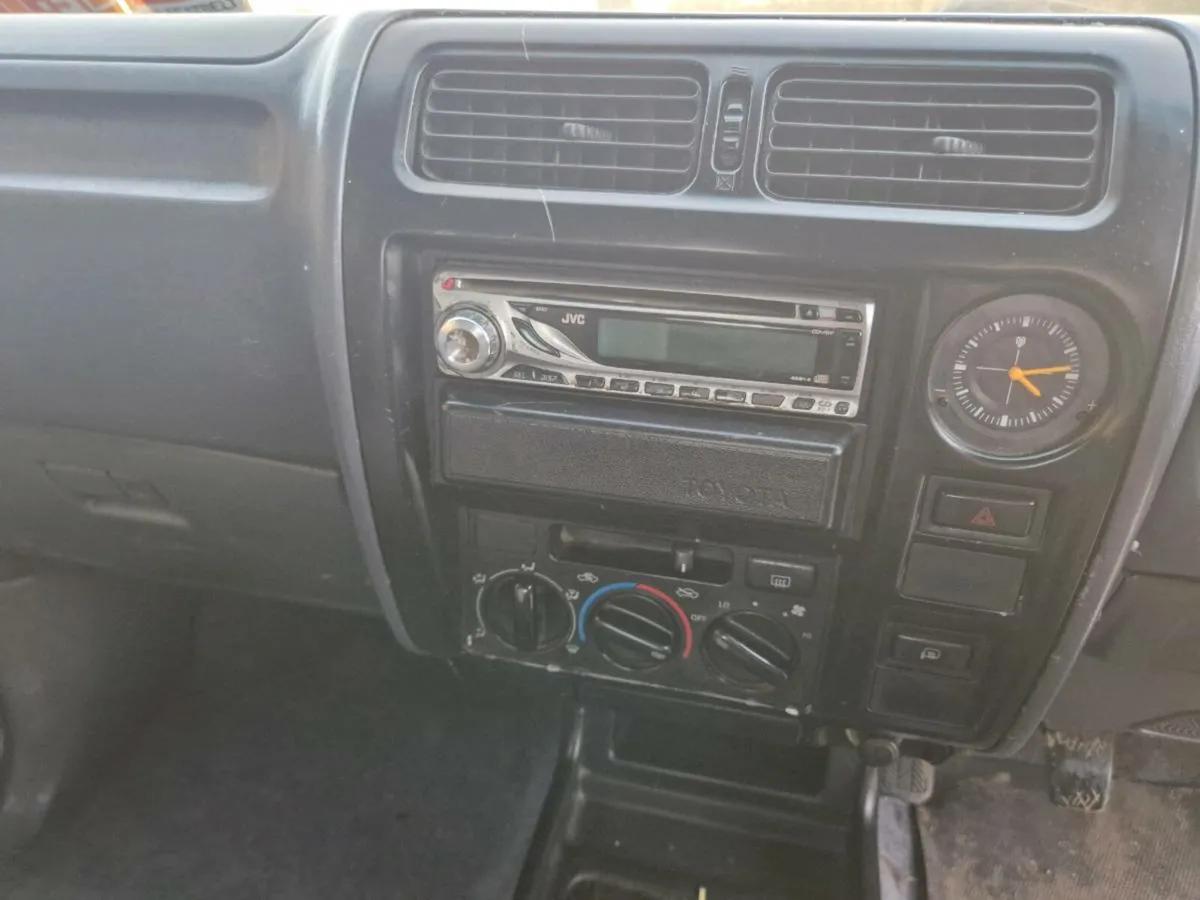 Toyota landcruiser - Image 3