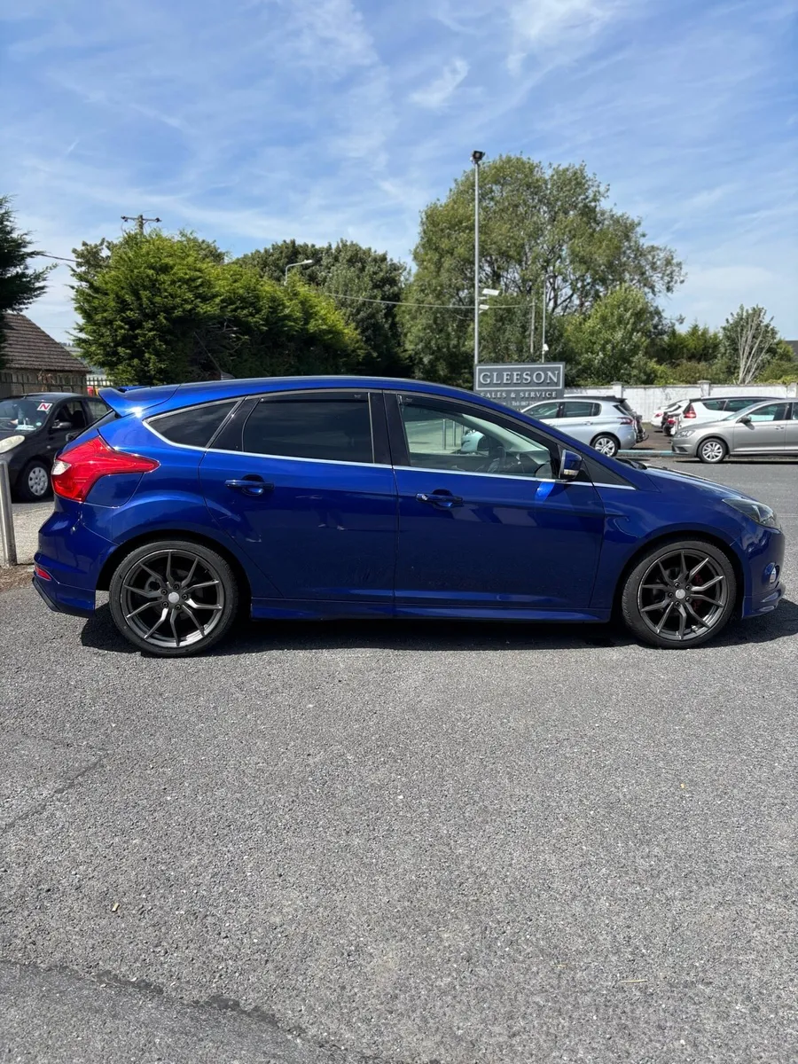 Ford Focus - Image 4