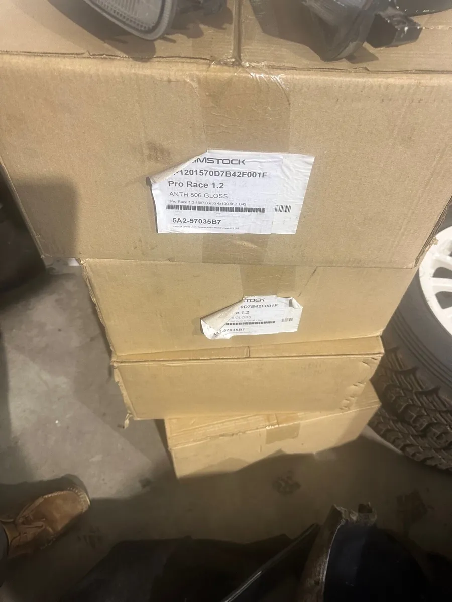 4 New + 2  Civic Anthracite 15x7 ET35 rally wheels - Image 3