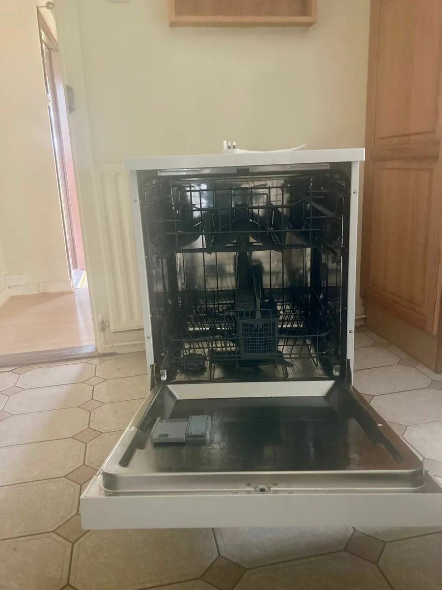 Fridge + Dishwasher Combo! - Image 4