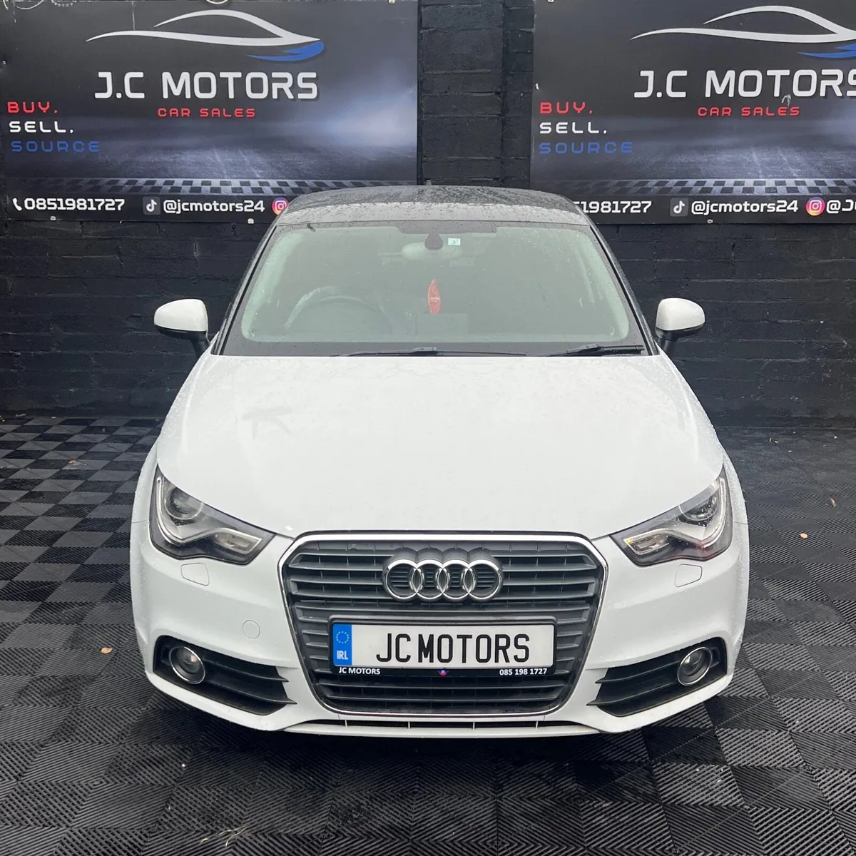 2015 Audi A1 Automatic 1.4 TFSI - Image 2