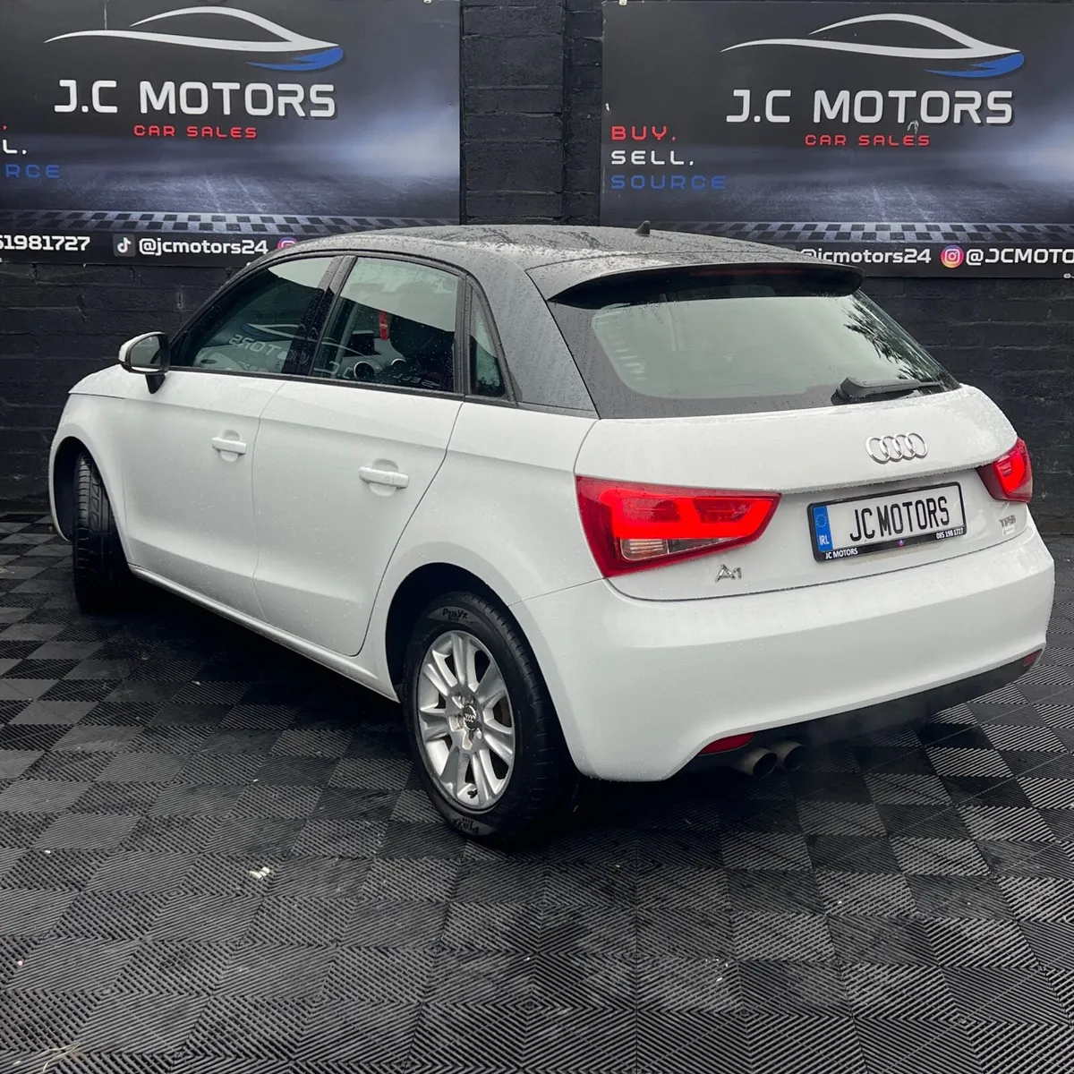 2015 Audi A1 Automatic 1.4 TFSI - Image 4