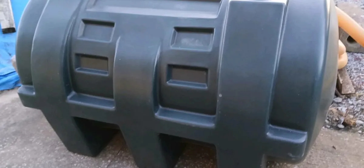 Oil tank - Image 2