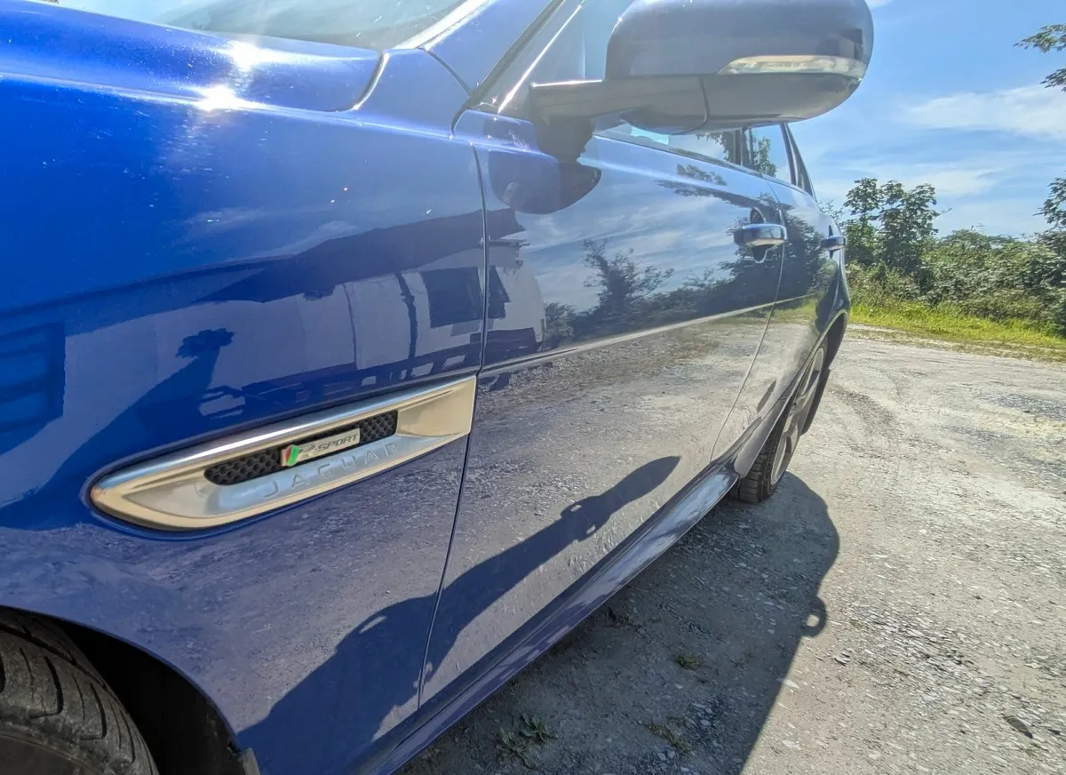 Jaguar XE 2.0 R-Sport 2017 - Image 4