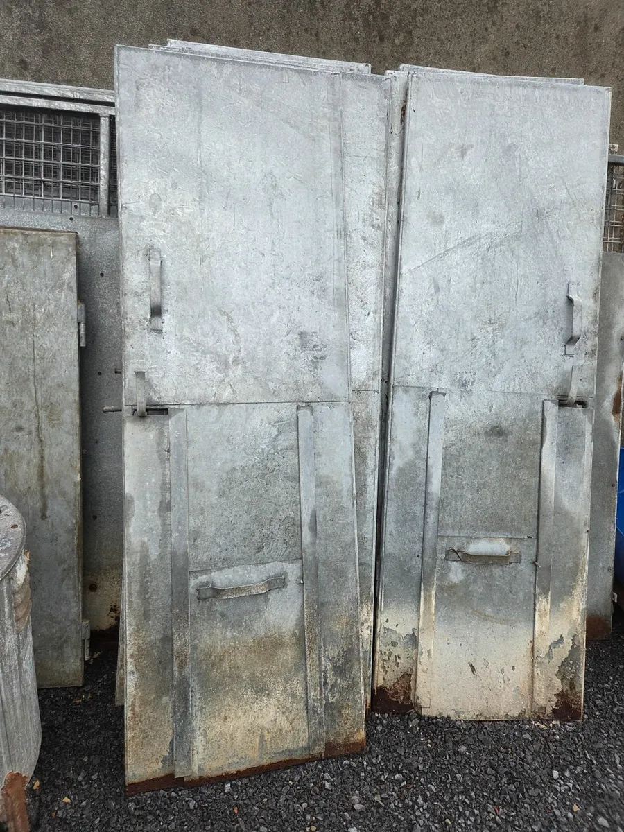 Kennel doors - Image 1