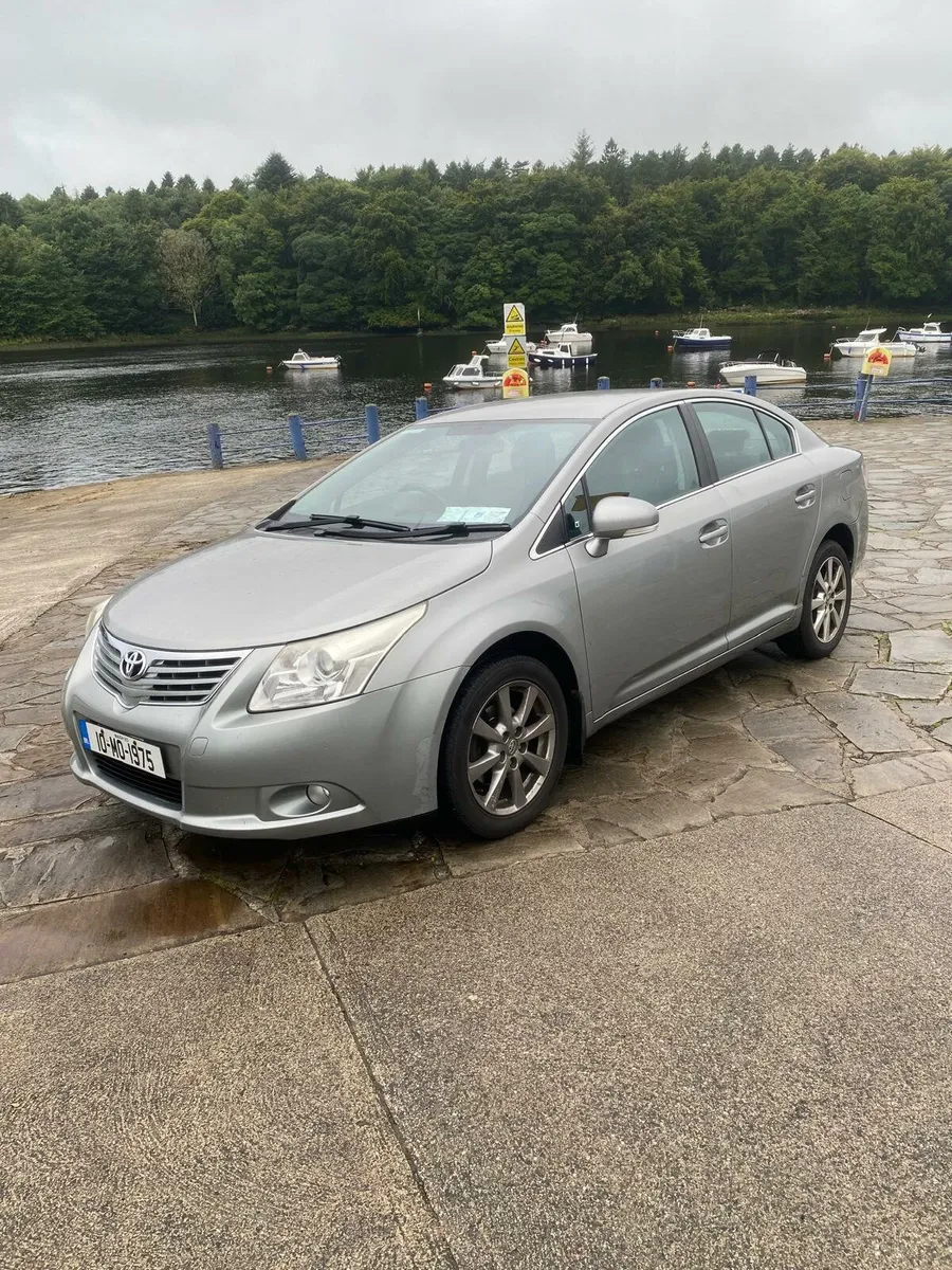 Toyota Avensis 2010 - Image 1