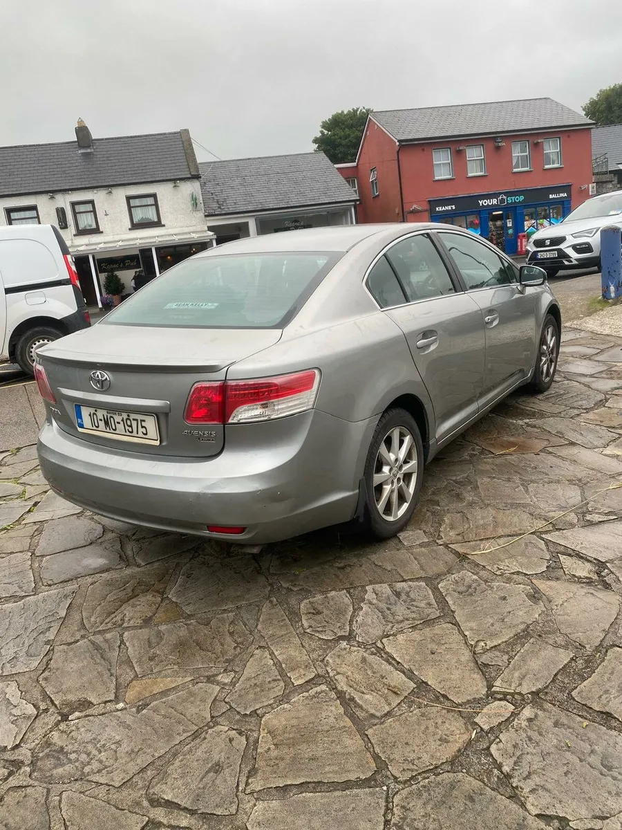 Toyota Avensis 2010 - Image 4