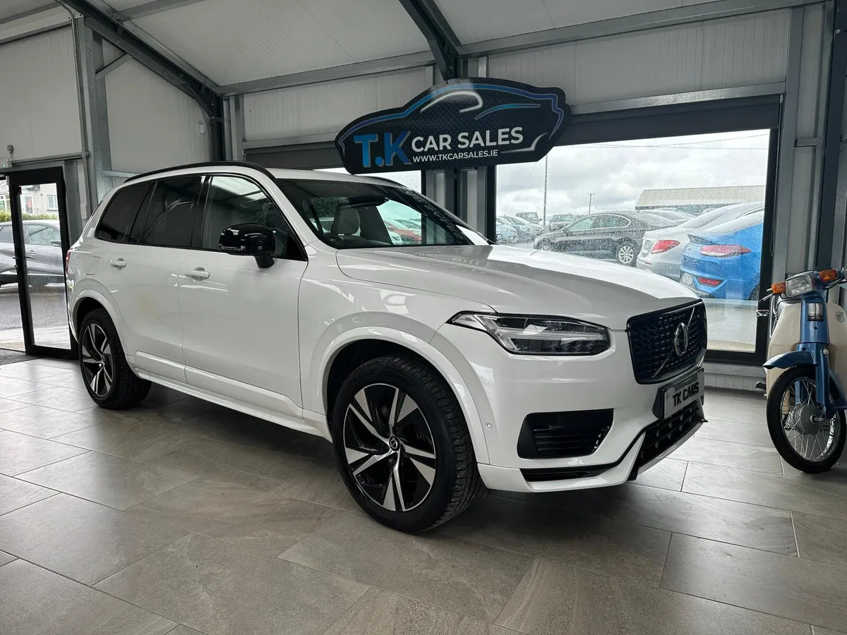 211 VOLVO XC90 HYBRID - Image 2