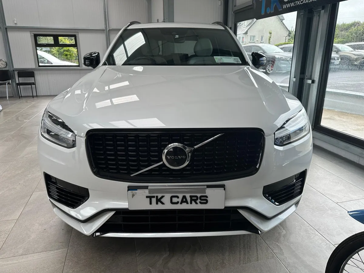 211 VOLVO XC90 HYBRID - Image 4