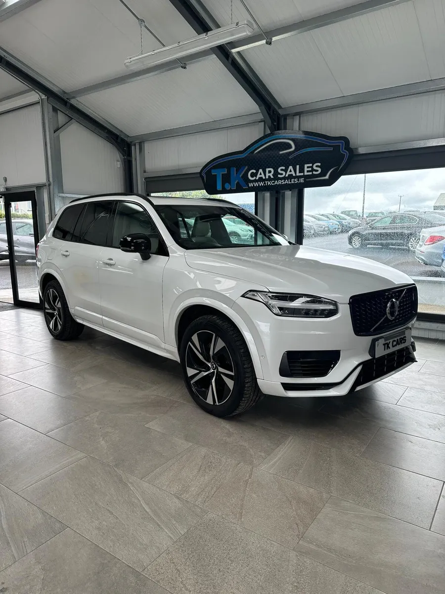 211 VOLVO XC90 HYBRID - Image 1