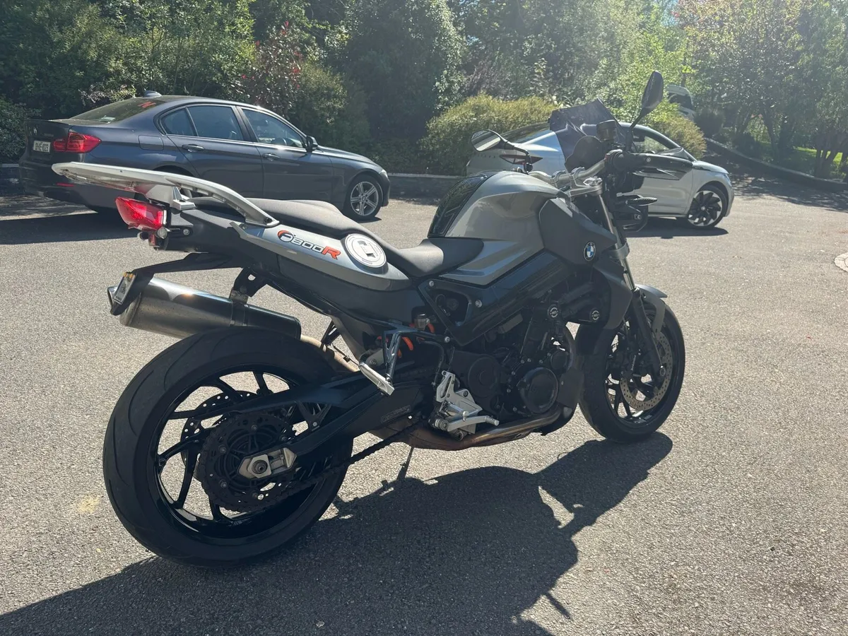Motorcycle - Image 4