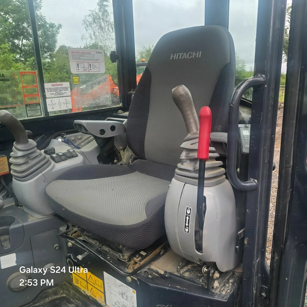Hitachi ZX33U-5 x 2 - Image 3