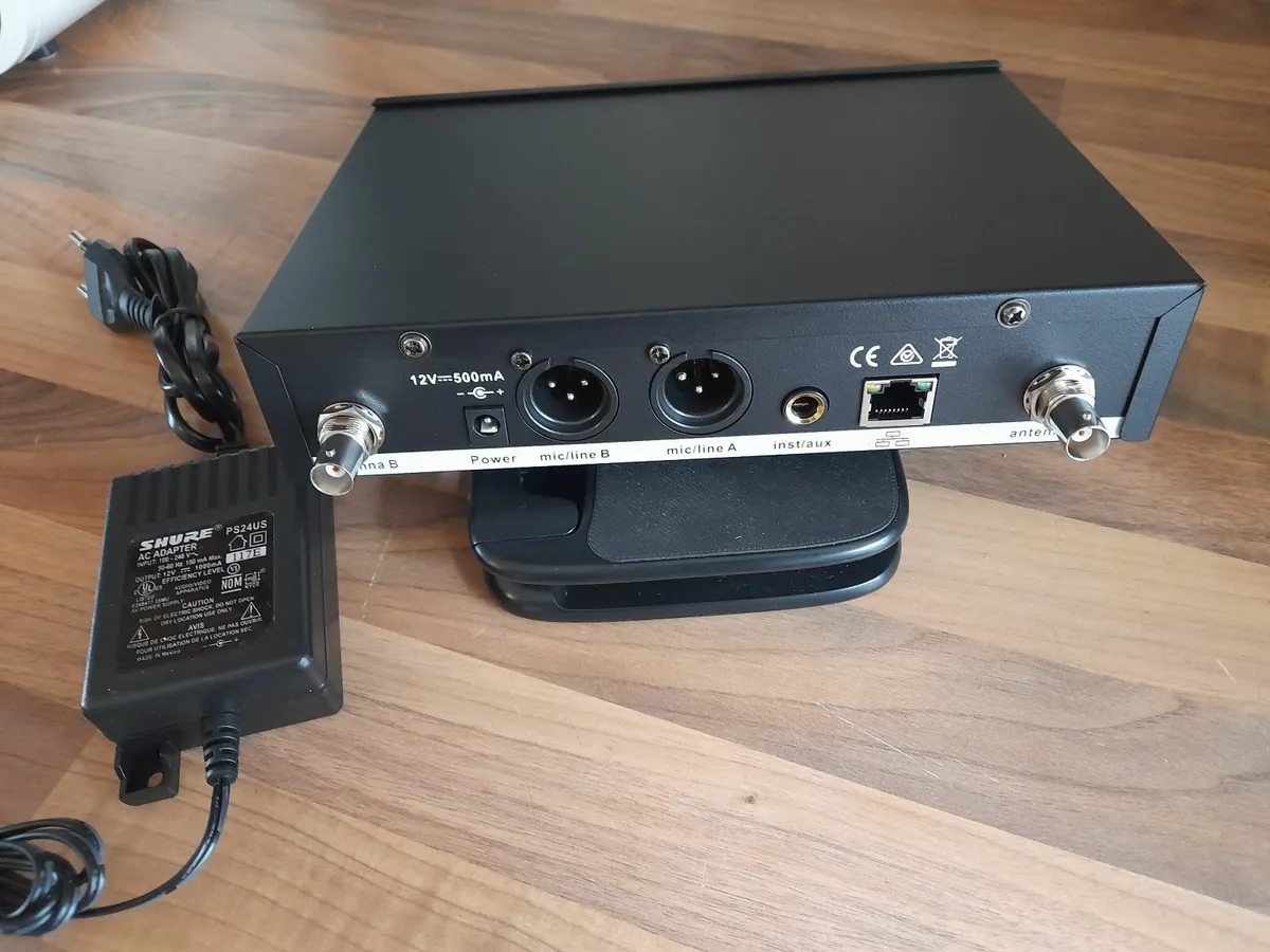 Shure qlxd 24 wireless mic - Image 3