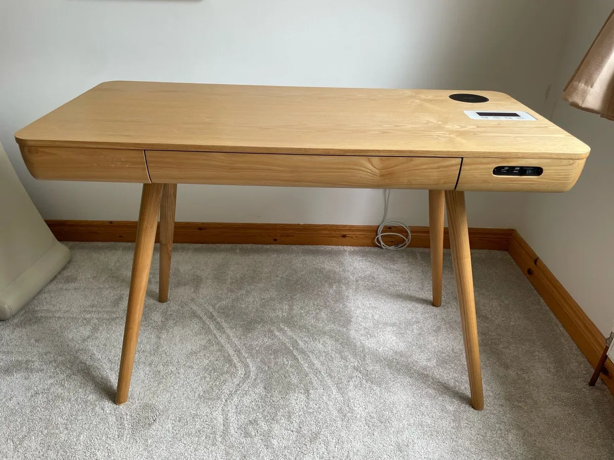 Smart Desk Oak, Bluetooth Speaker, Wireless charge - Image 1