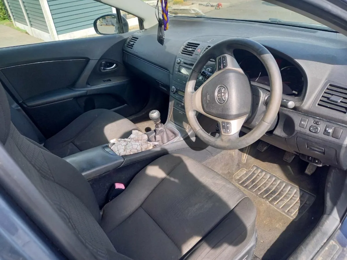 Toyota Avensis - Image 3