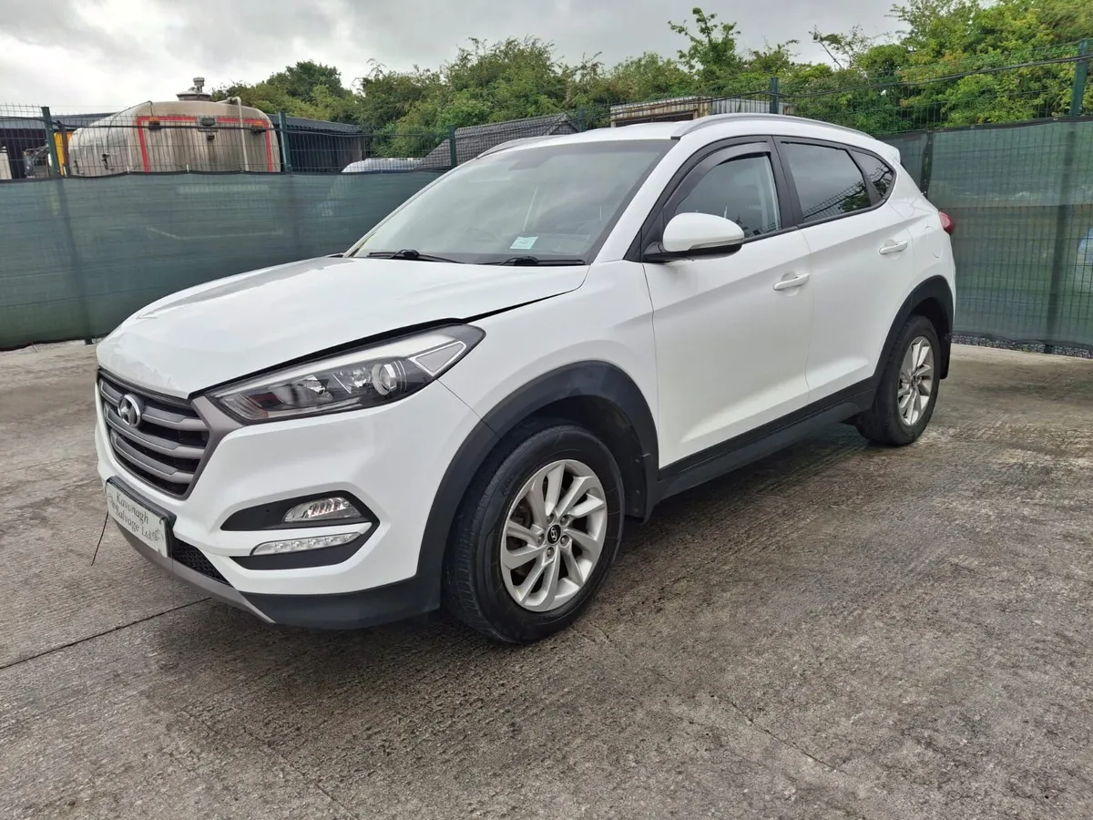 2016 Hyundai Tucson very light damage - Image 3