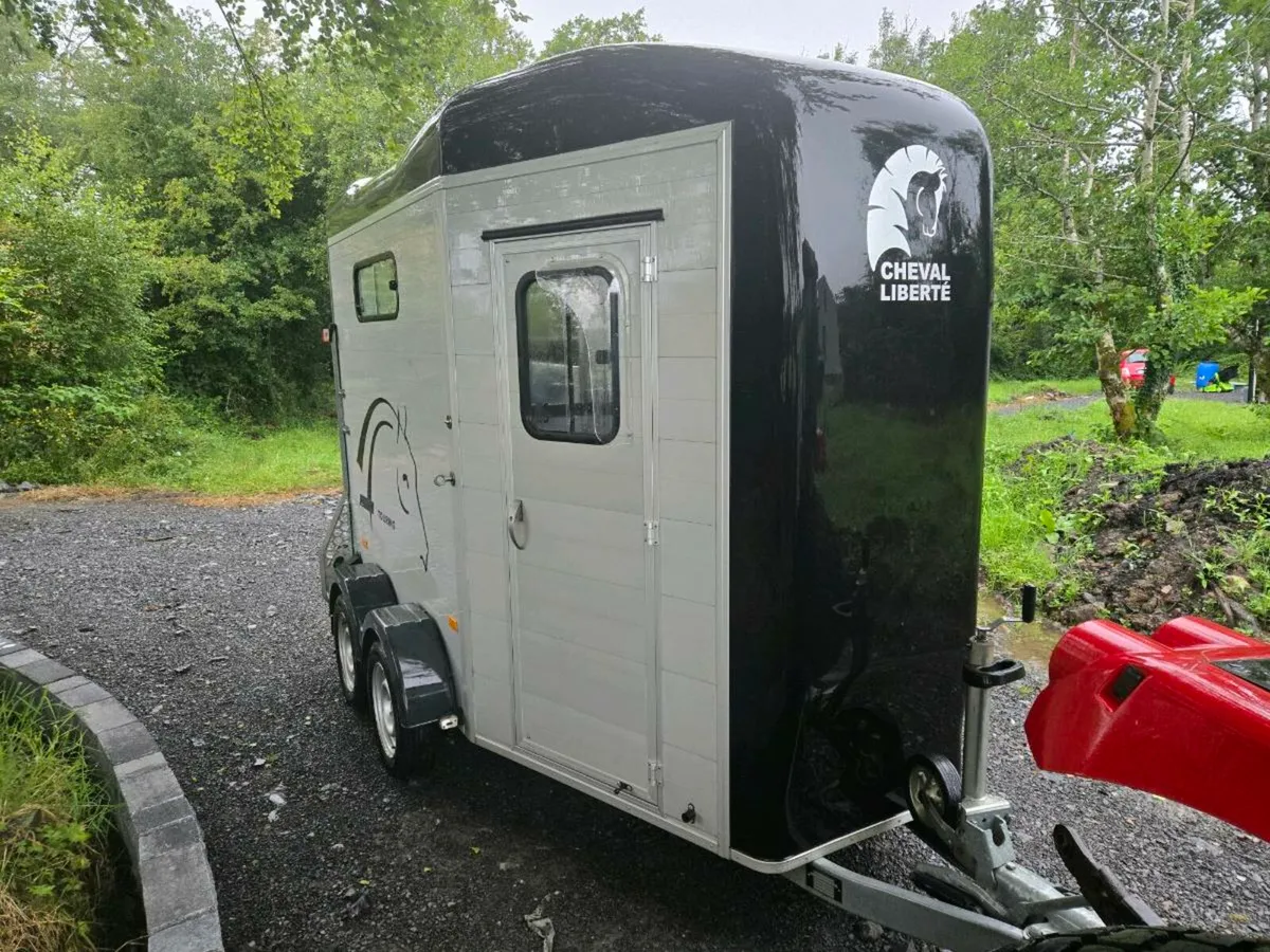 Horsebox - Image 2