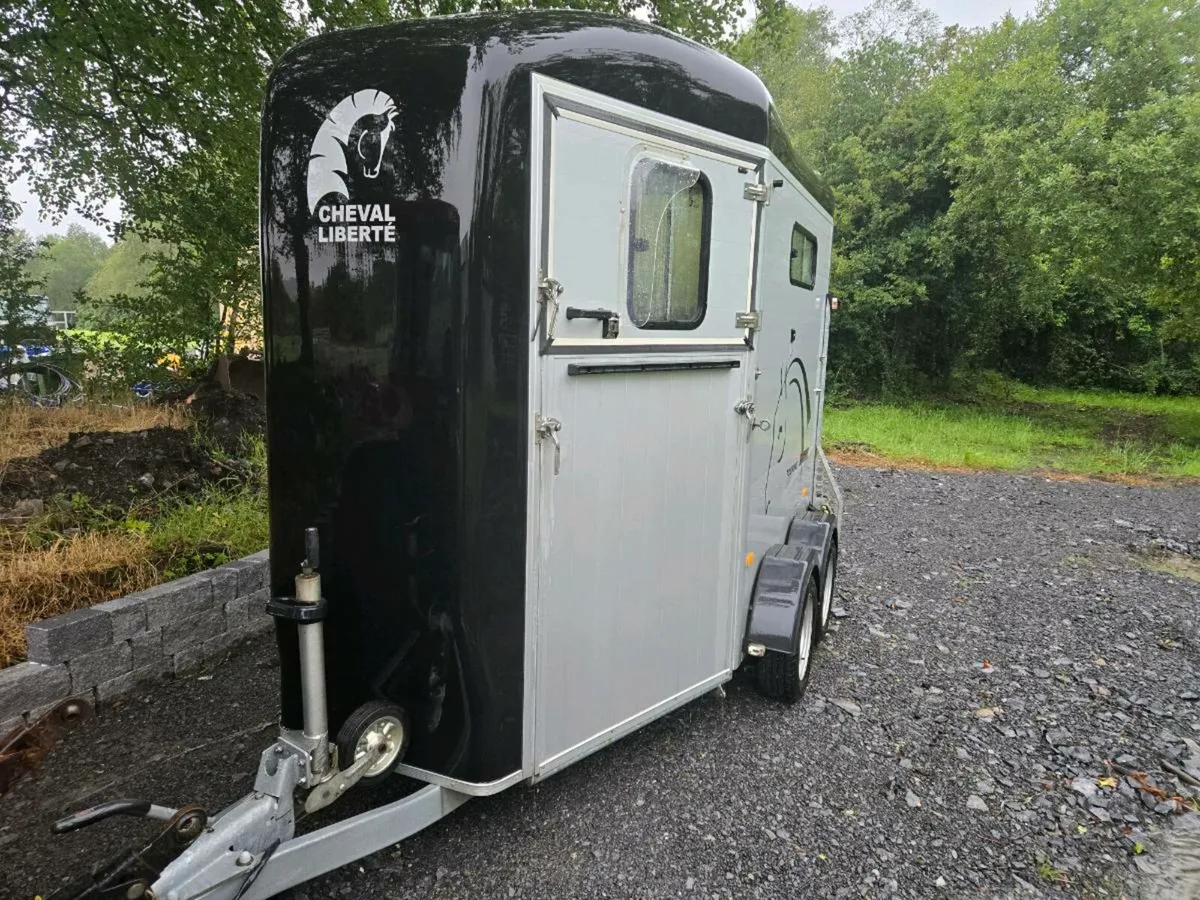 Horsebox - Image 1