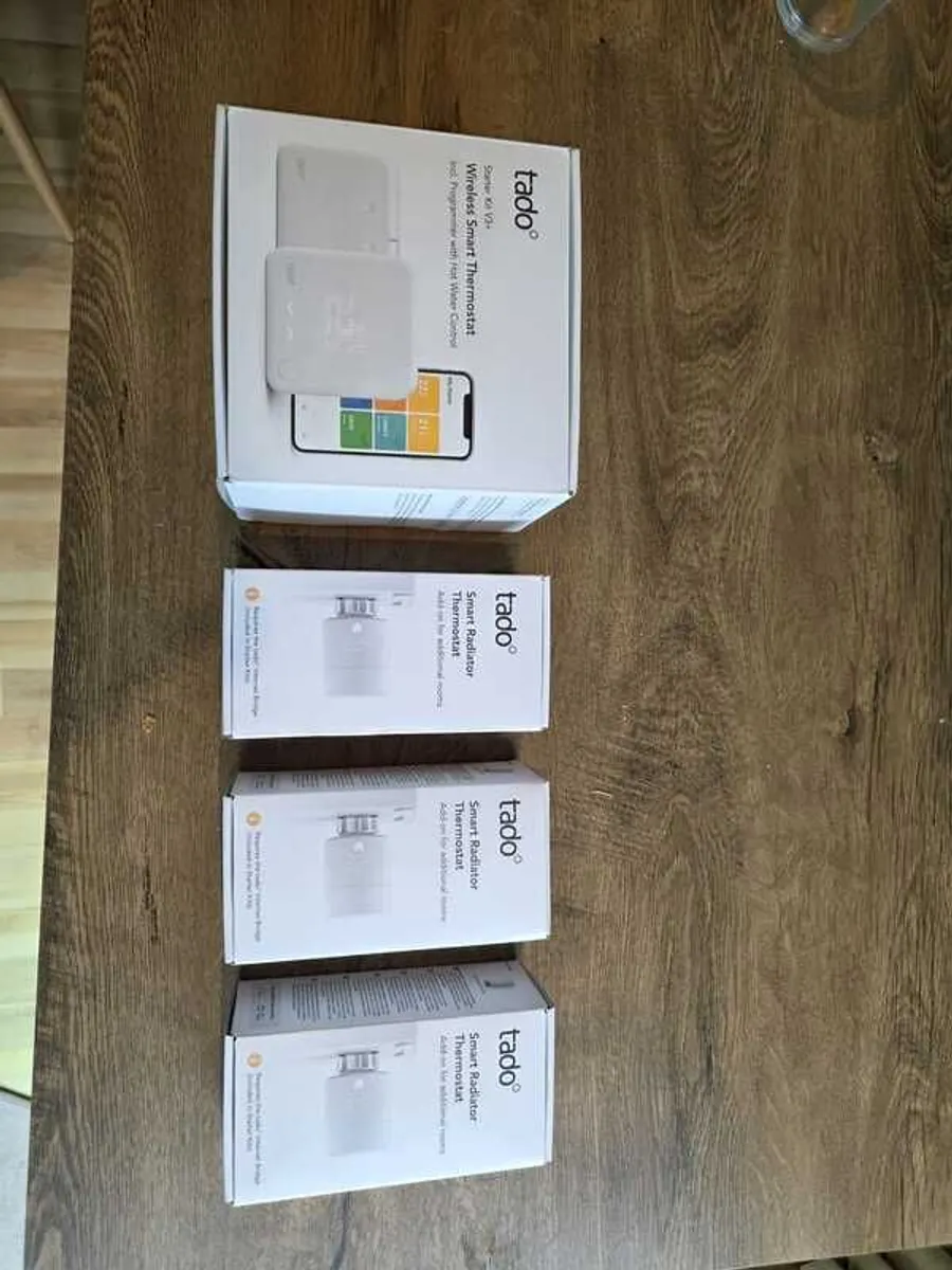 Tado V3+ Smart Thermostat Starter Kit + 3 Radiator Valves - Image 1