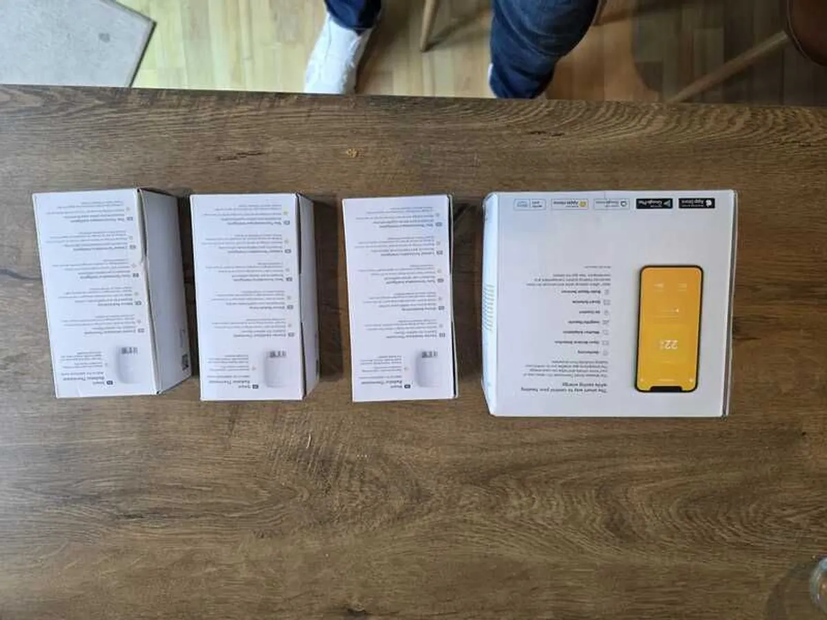 Tado V3+ Smart Thermostat Starter Kit + 3 Radiator Valves - Image 2