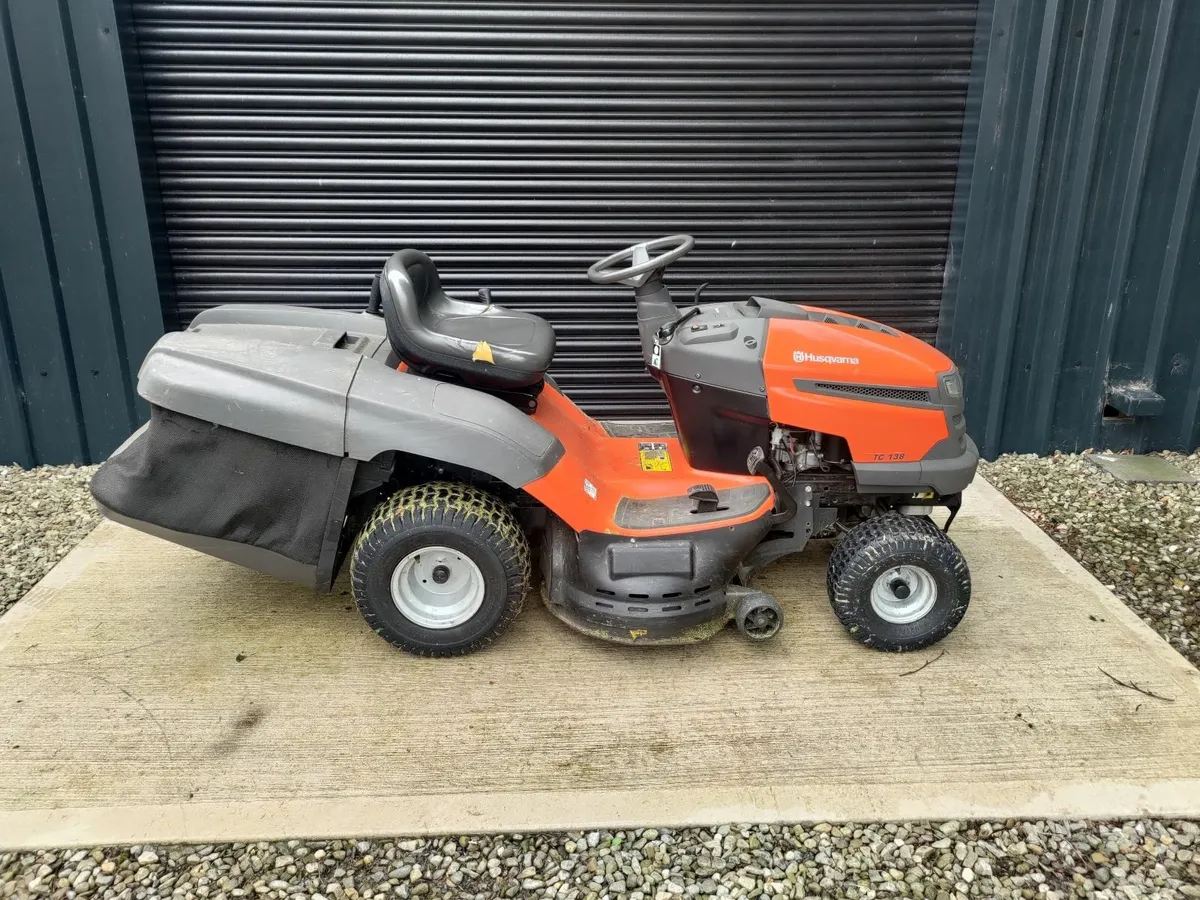 Husqvarna TC-138 lawnmower - Image 3